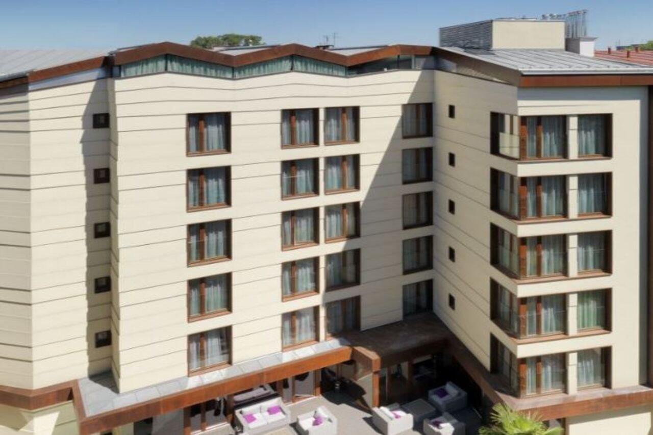 Hotel Leonardo Boutique Center 4*
