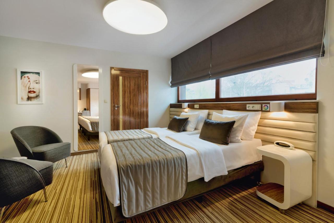 Hotel Leonardo Boutique Center 4*